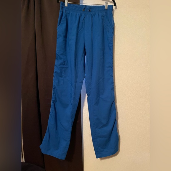 Scrub Set - Picture 10 of 11